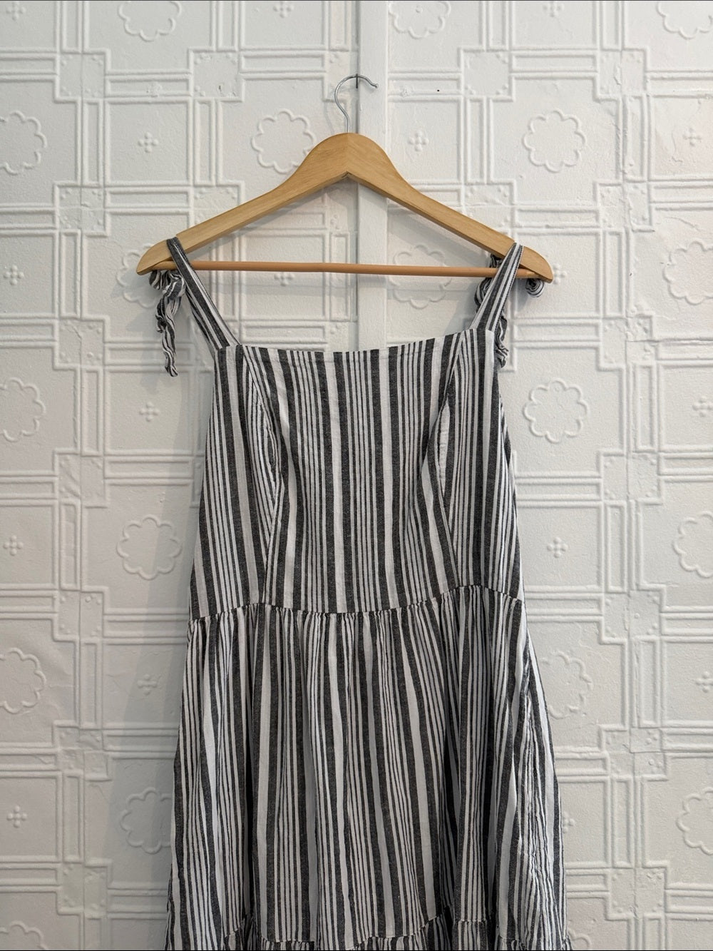 Old Navy Linen Blend Striped Tie Shoulder Tiered Maxi Dress L Tall Smocked