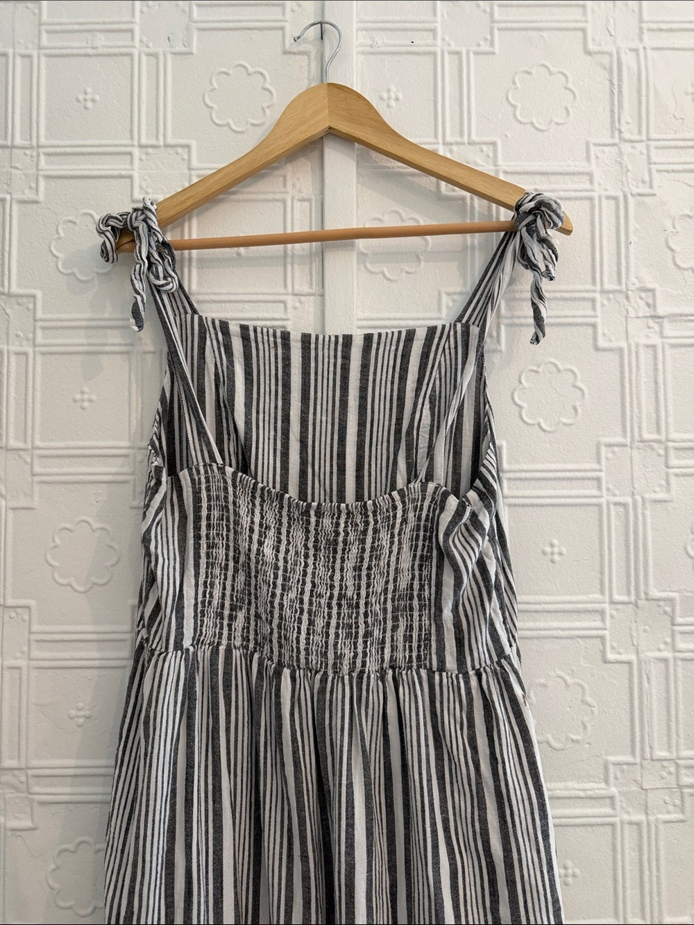 Old Navy Linen Blend Striped Tie Shoulder Tiered Maxi Dress L Tall Smocked
