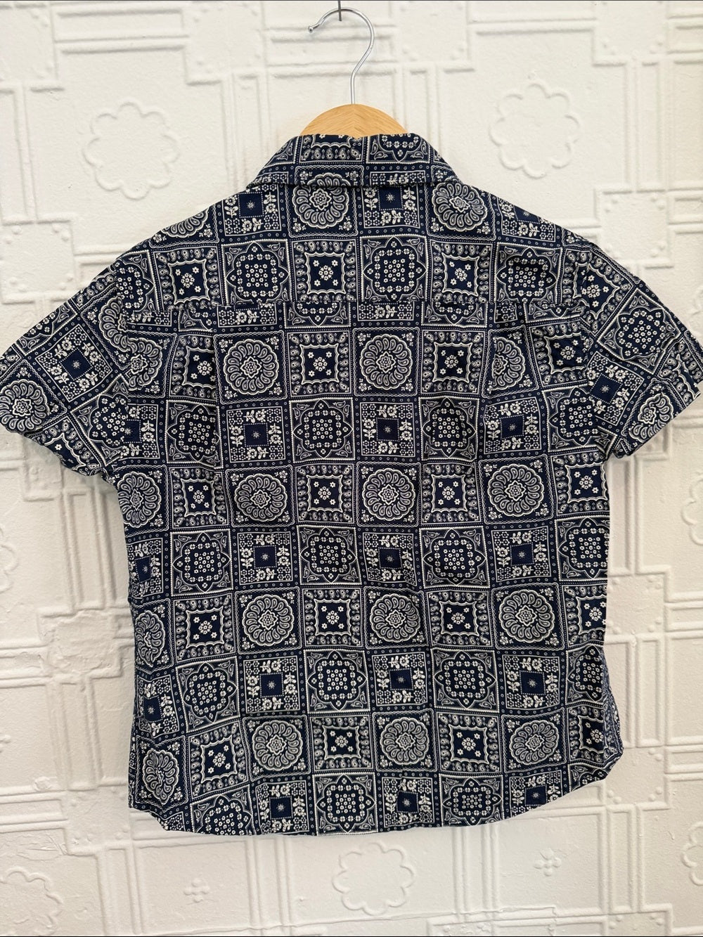 Crewcuts J.Crew Boys Navy Bandana Print Short Sleeve Button Up Shirt Size 6-7