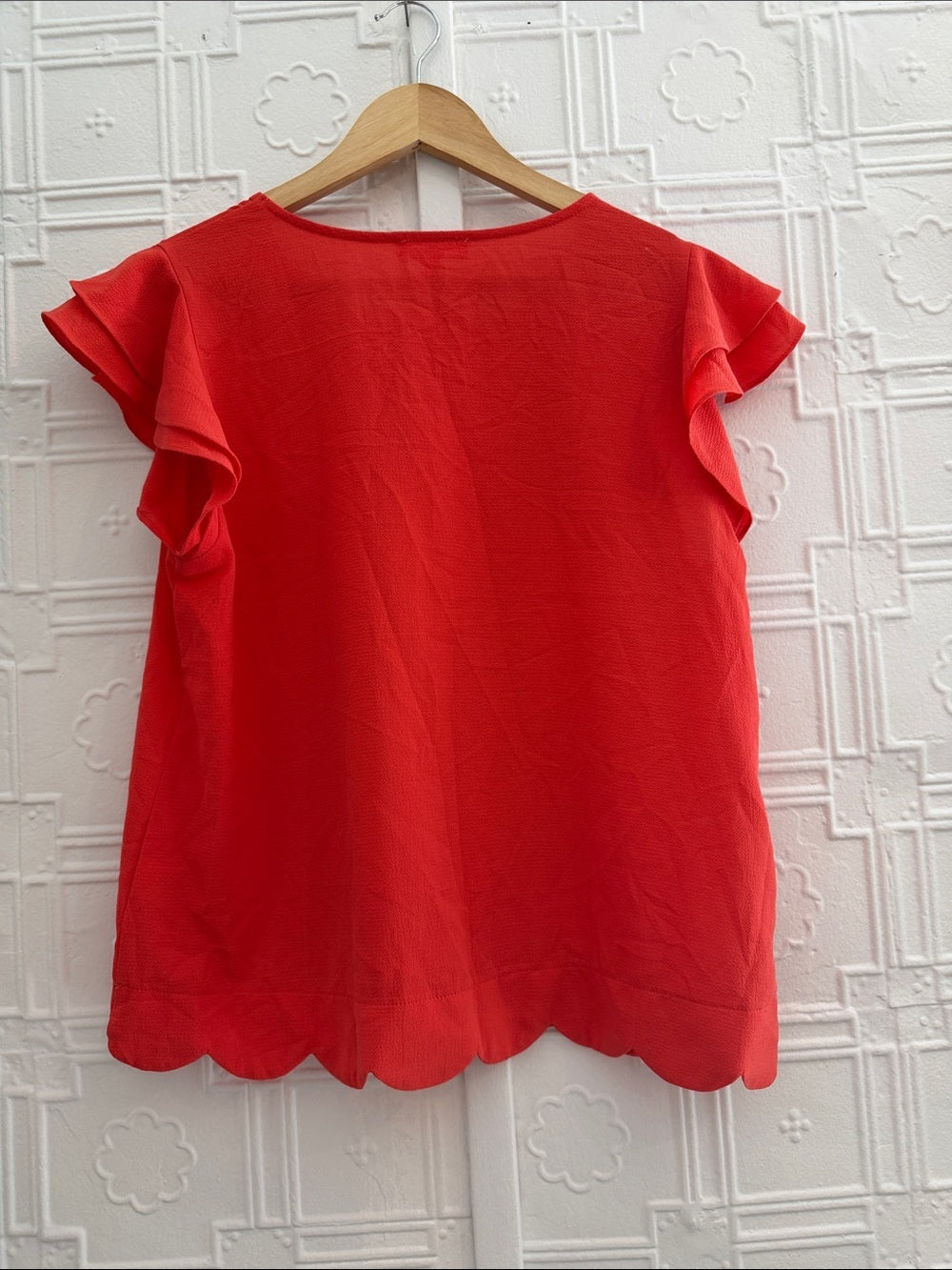 MINE Coral Red Scalloped Hem Flutter Ruffle Sleeve Blouse Top Size L