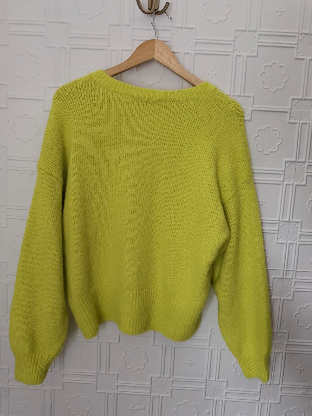 LOFT Ribtrim Relaxed V-Neck Wool Blend Sweater Size M Chartreuse Lime Green