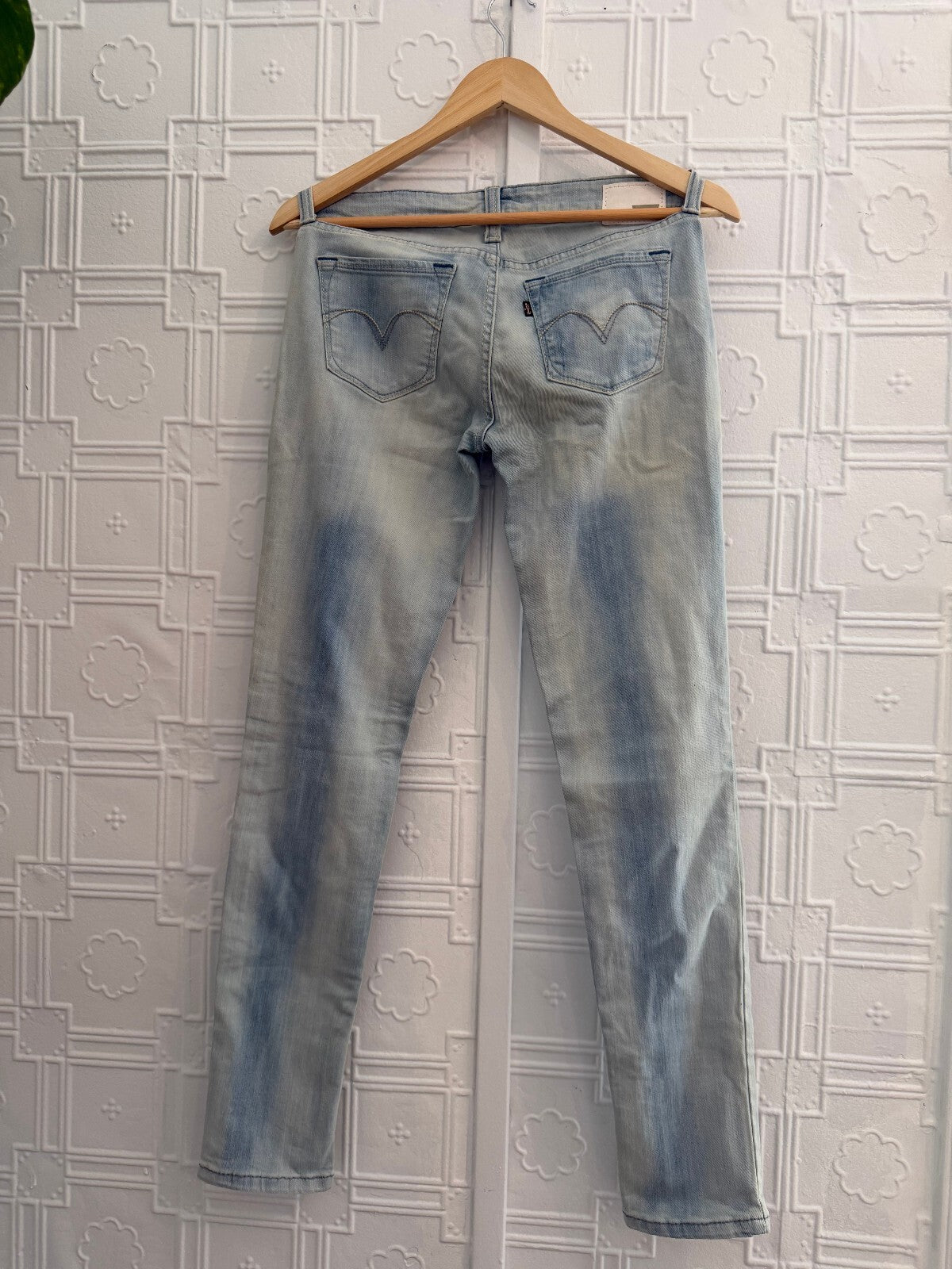 Levi's Demi Curve Low Rise Skinny Jeans Light Wash Distressed Size 26 W26 L32