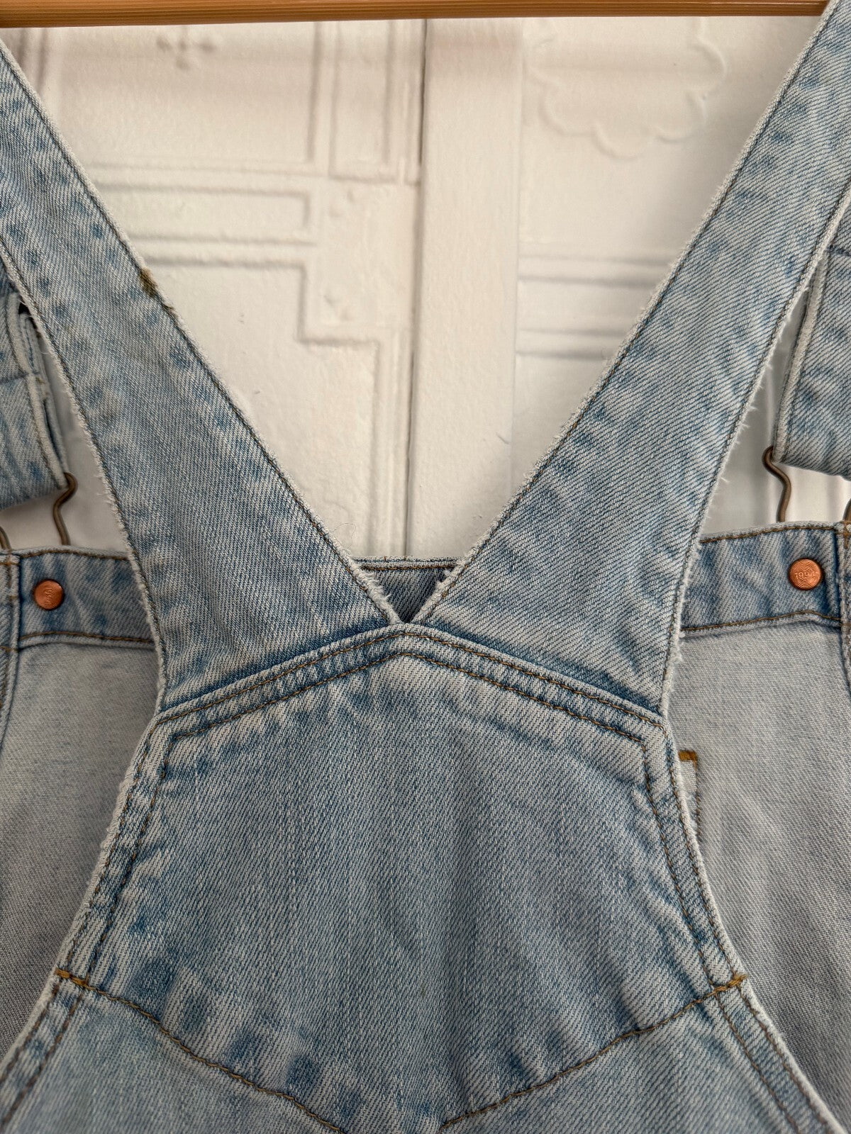 Old Navy Denim Shorteralls ME Marina Light Wash Distressed Jean Overalls XL