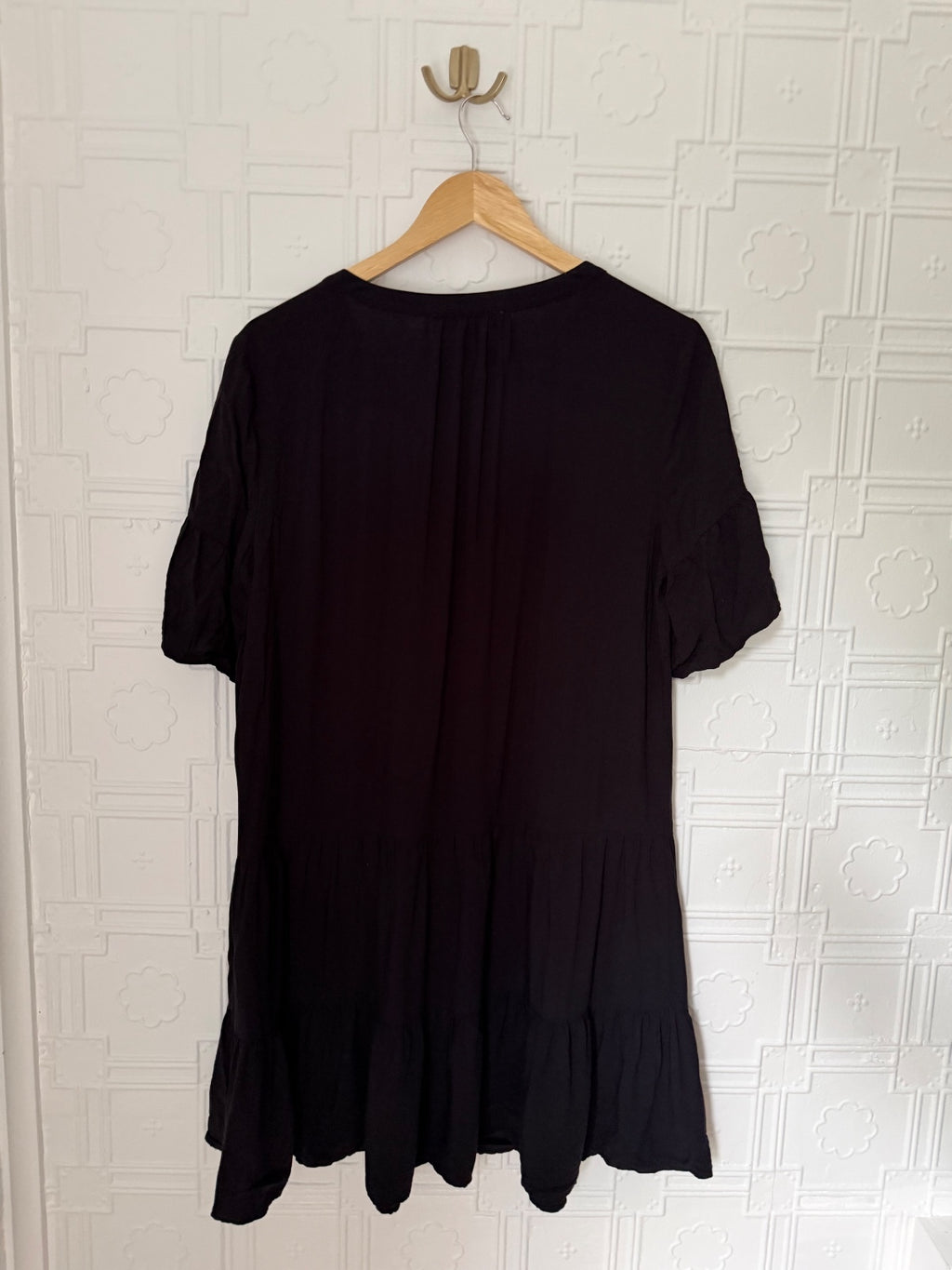 LOFT Black Tiered V-Neck Flutter Sleeve Mini Swing Dress Size Medium