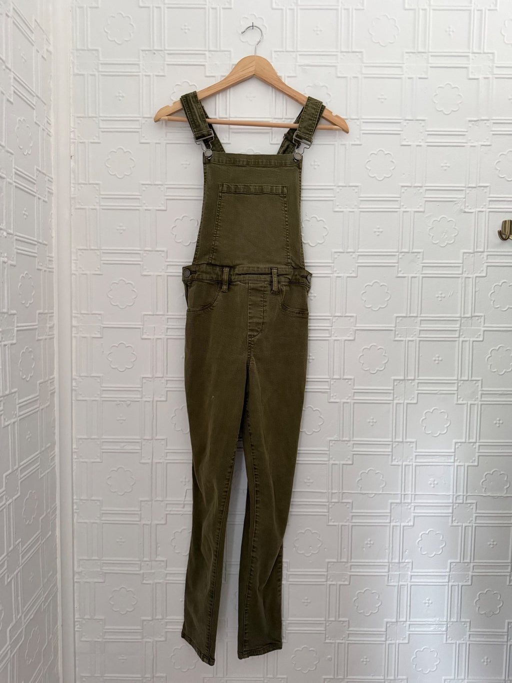 BLANKNYC Apple Jack Skinny Denim Overalls Olive Green Size 26