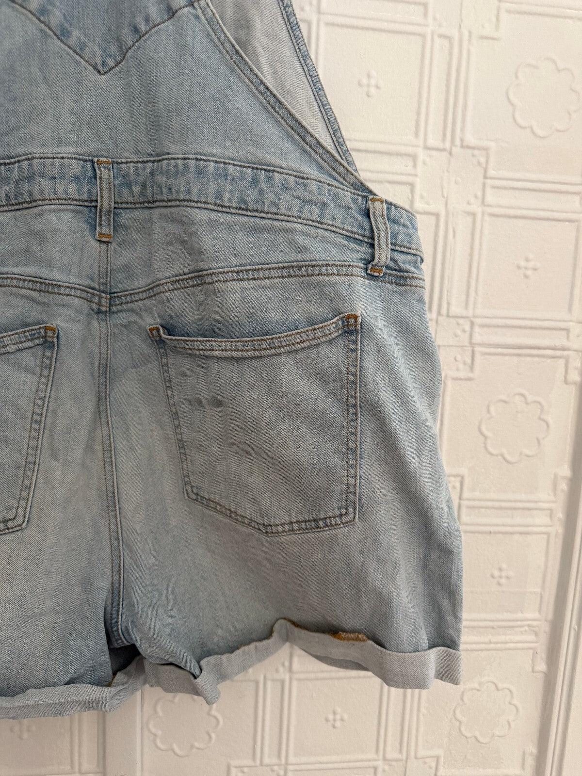 Old Navy Denim Shorteralls ME Marina Light Wash Distressed Jean Overalls XL