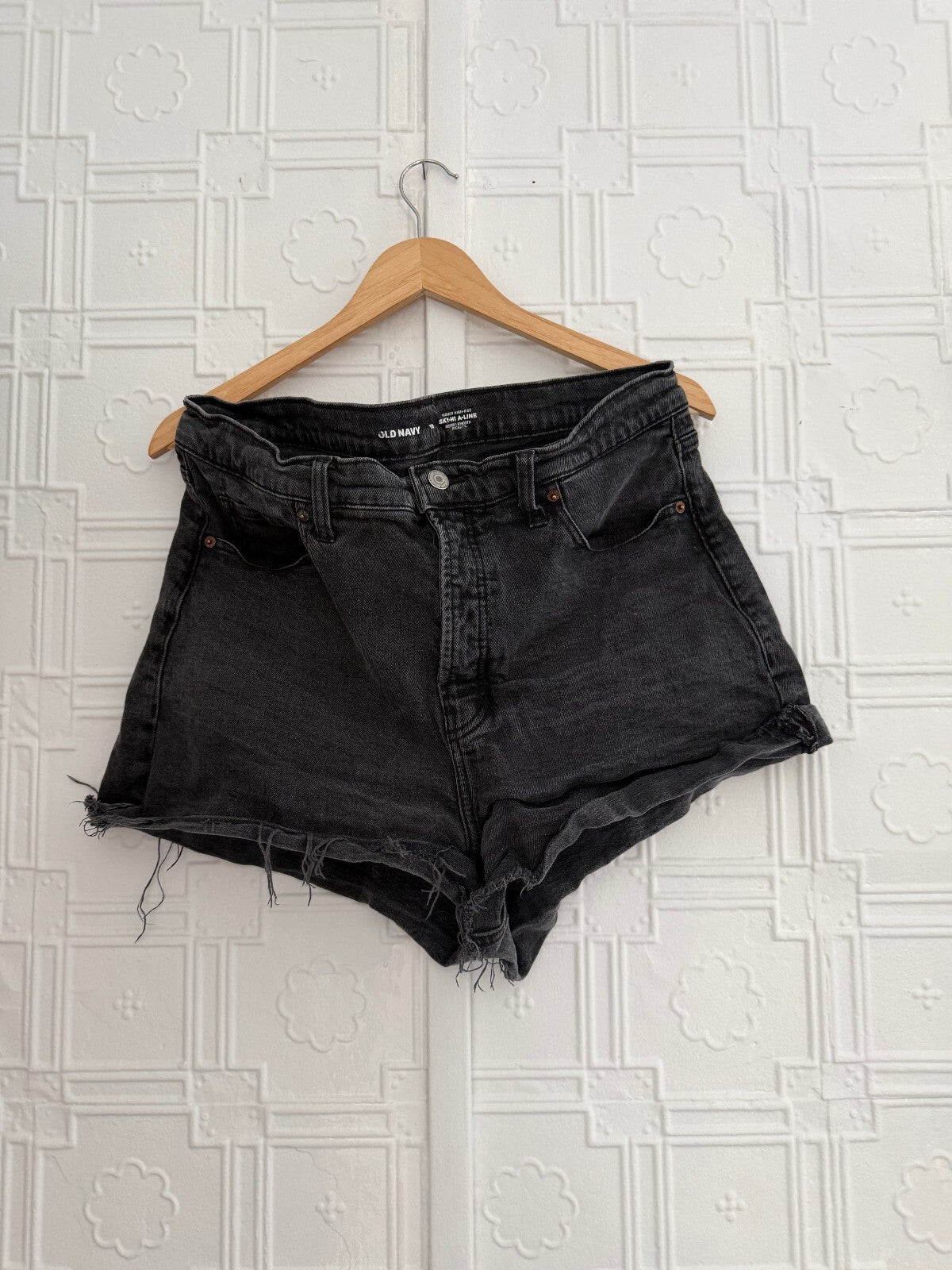 Old Navy Sky-Hi A-Line Black Denim Shorts Size 16 Frayed