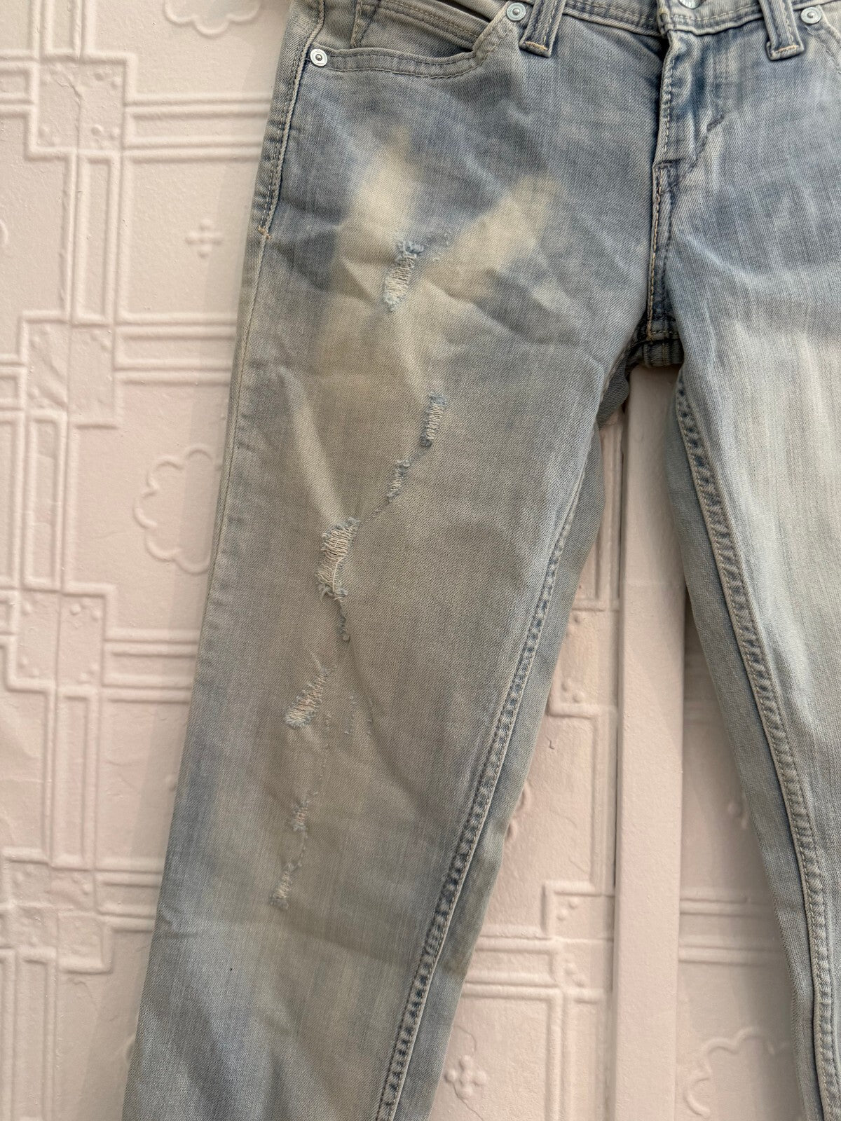 Levi's Demi Curve Low Rise Skinny Jeans Light Wash Distressed Size 26 W26 L32