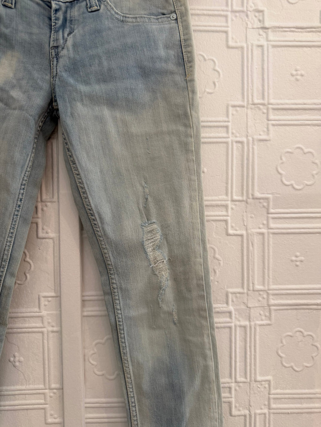 Levi's Demi Curve Low Rise Skinny Jeans Light Wash Distressed Size 26 W26 L32