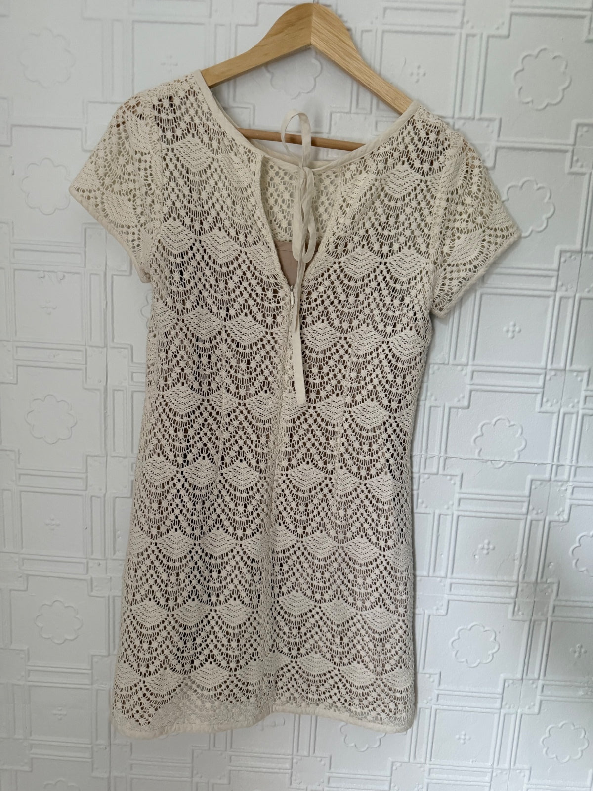 LOFT Cream Crochet Lace Short Sleeve Mini Dress Size 4 Lined Tie Back