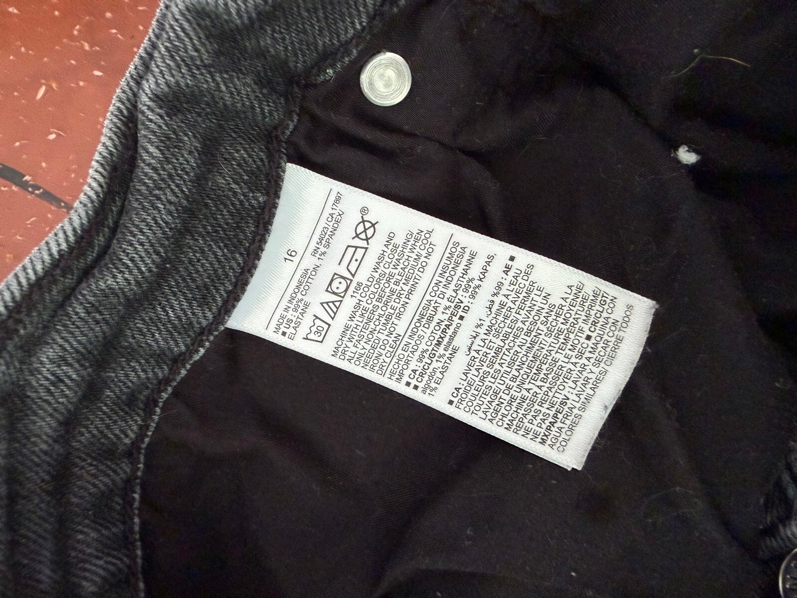 Old Navy Sky-Hi A-Line Black Denim Shorts Size 16 Frayed