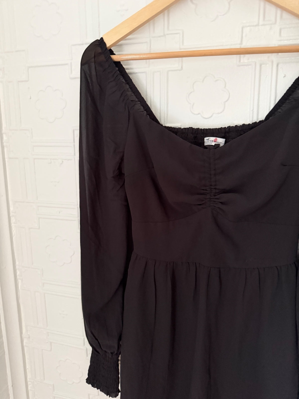Hollister NWT Black Sweetheart Long Sleeve Peasant Mini Dress Small