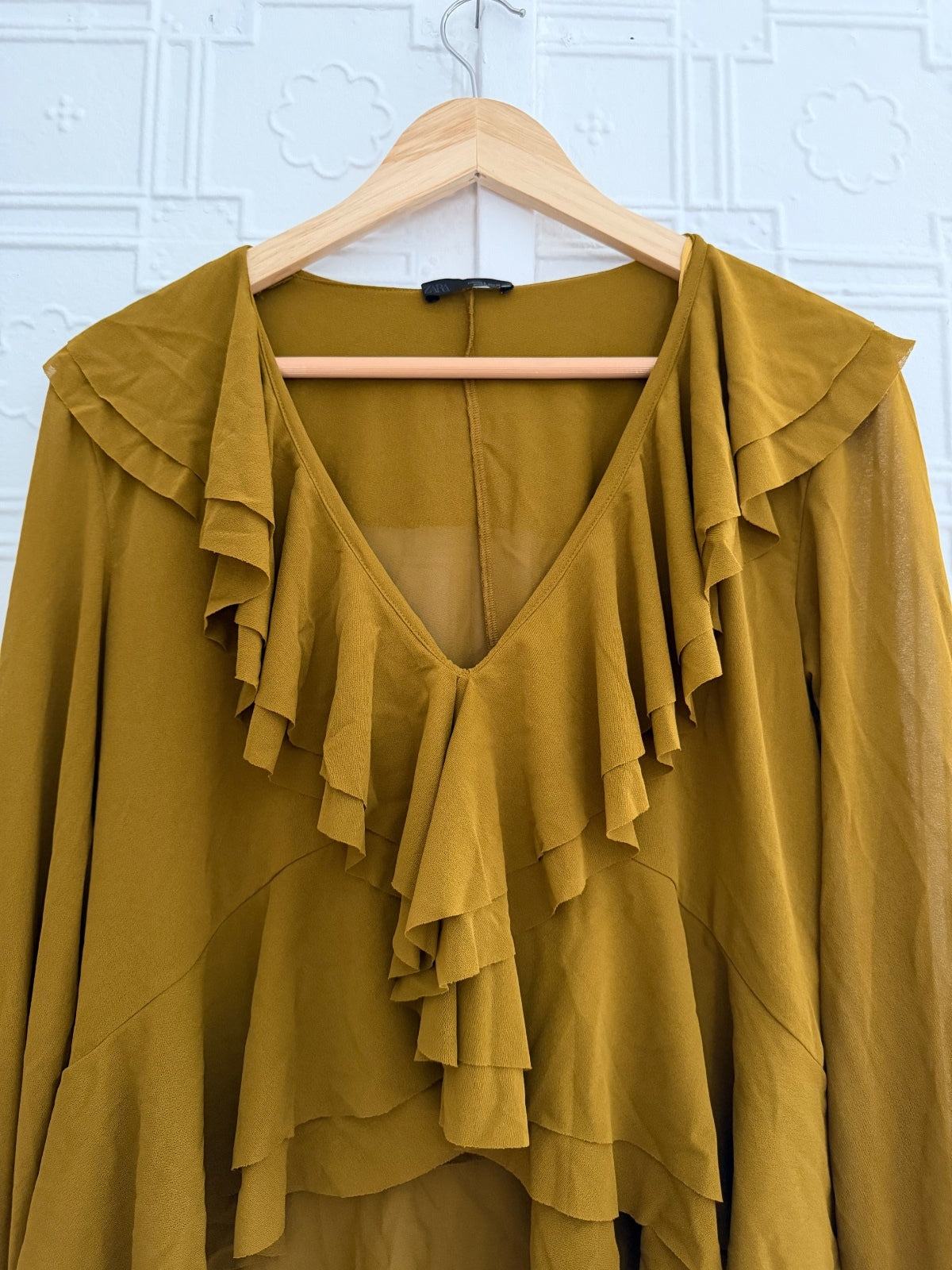 Zara Olive Green Ruffled Flowing V-Neck Blouse Size S Boho Asymmetric