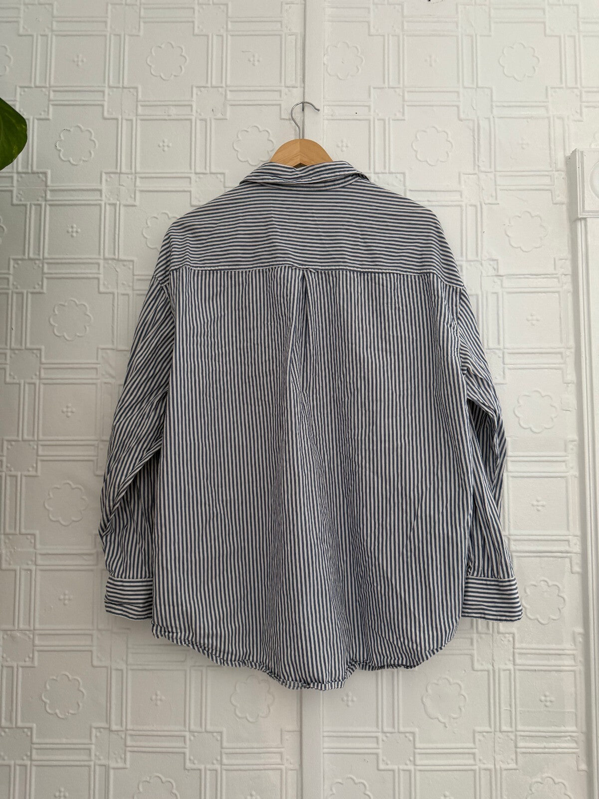 Old Navy The Boyfriend Shirt Blue White Striped Button Down L Tall Cotton