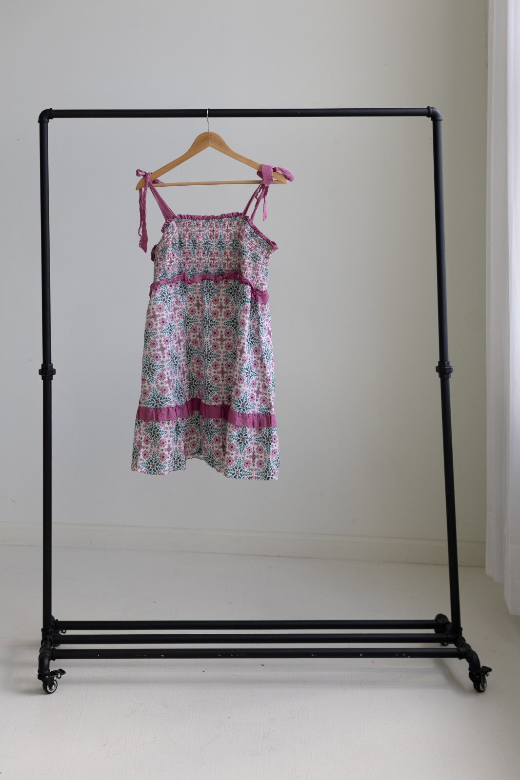 Anthropologie Smocked Floral Linen Blend Dress 2X Pink Tie Straps Ruffle Mini