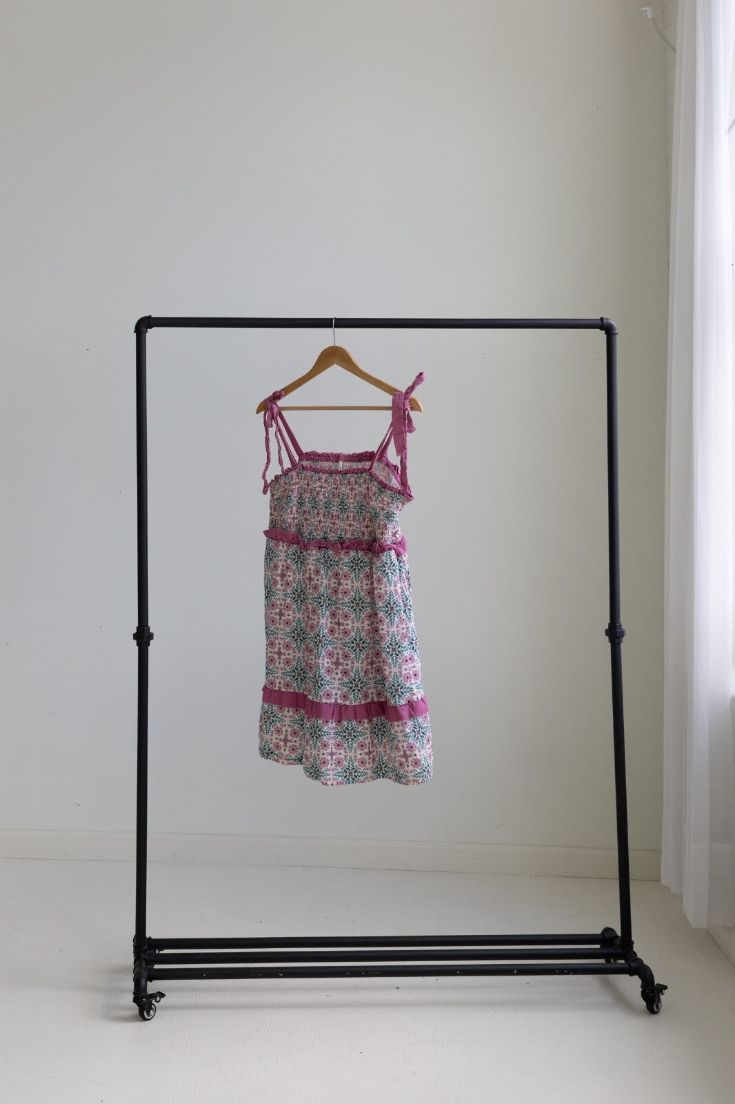 Anthropologie Smocked Floral Linen Blend Dress 2X Pink Tie Straps Ruffle Mini