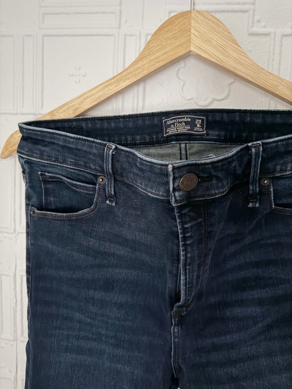Abercrombie & Fitch Simone High Rise Super Skinny Jeans Dark Wash Size 29 / 8R