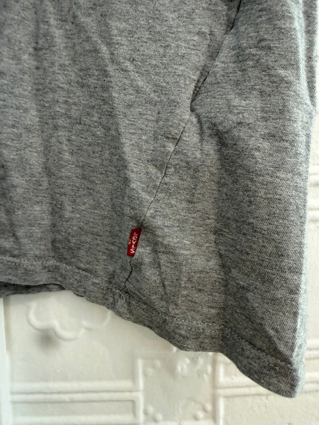 Levi's XXL Heather Gray Short-Sleeve T-Shirt w/ Maroon Batwing Logo
