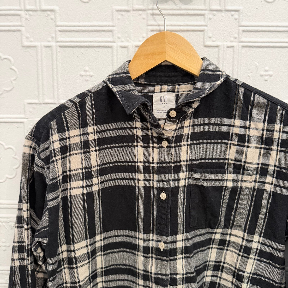 Gap Teen Size 12 Black Cream Plaid Flannel Button Down Shirt Top