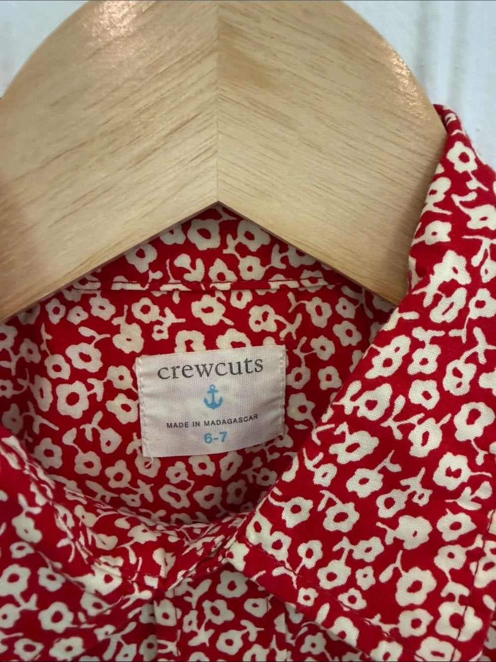 Crewcuts J Crew Boys Red Floral Short Sleeve Button Down Shirt NWT Size 6-7