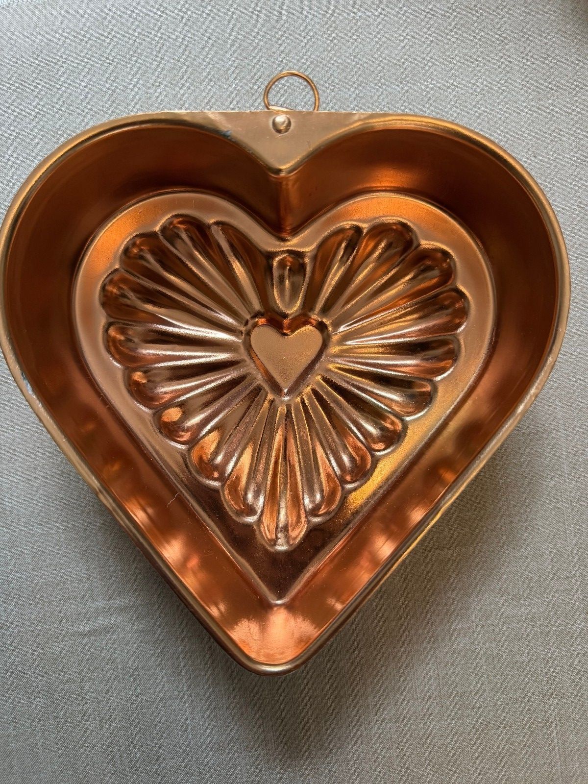 Vintage Copper Heart Cake Mold Wall Hanging Kitchen Decor 3.5 Cup (B)