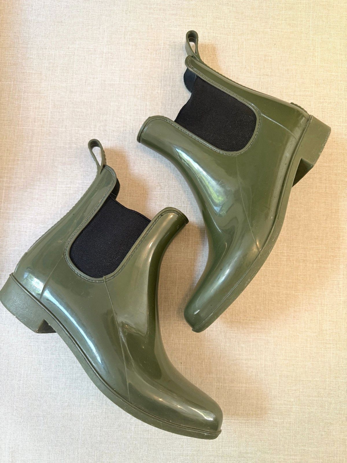 J.Crew Olive Green Chelsea Rain Boots Size 6 Waterproof Ankle Booties Size 6