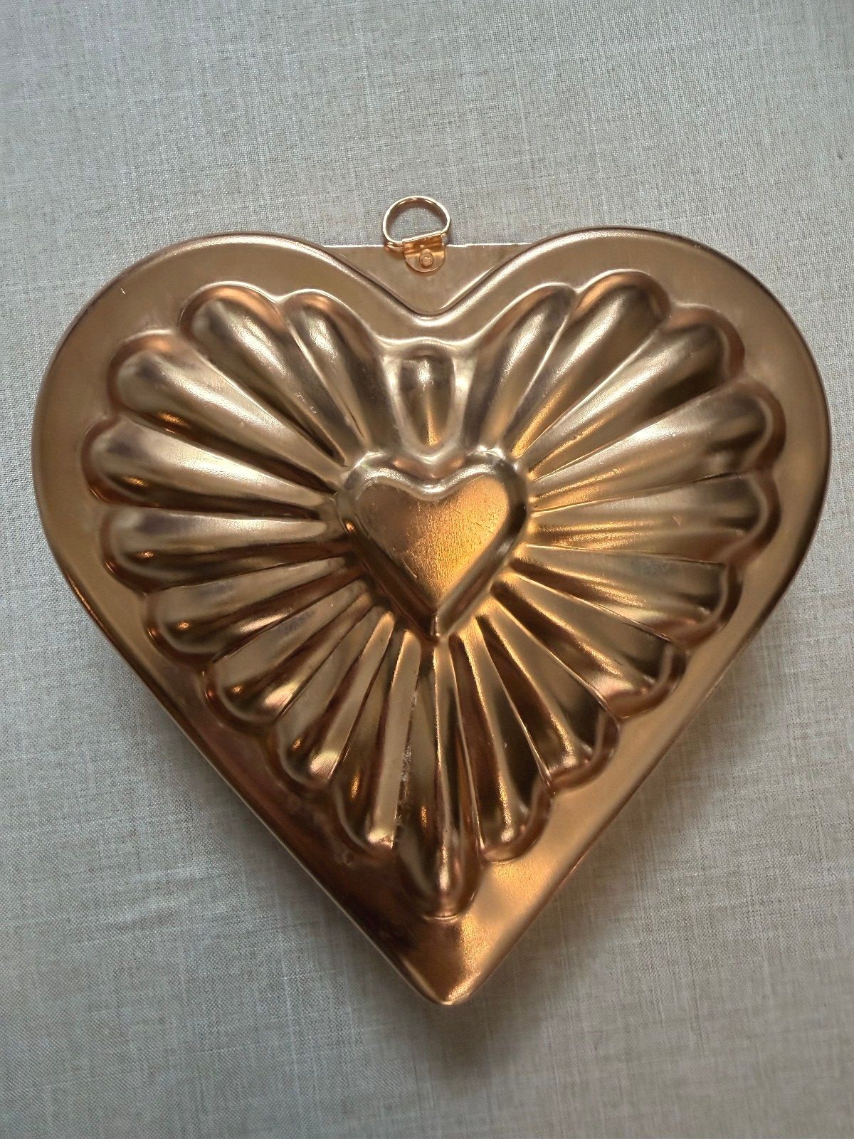 Vintage Copper Heart Cake Mold Wall Hanging Kitchen Decor 3.5 Cup (B)