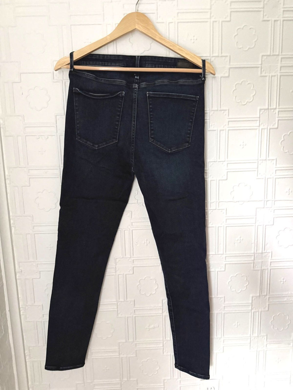 Abercrombie & Fitch Simone High Rise Super Skinny Jeans Dark Wash Size 29 / 8R