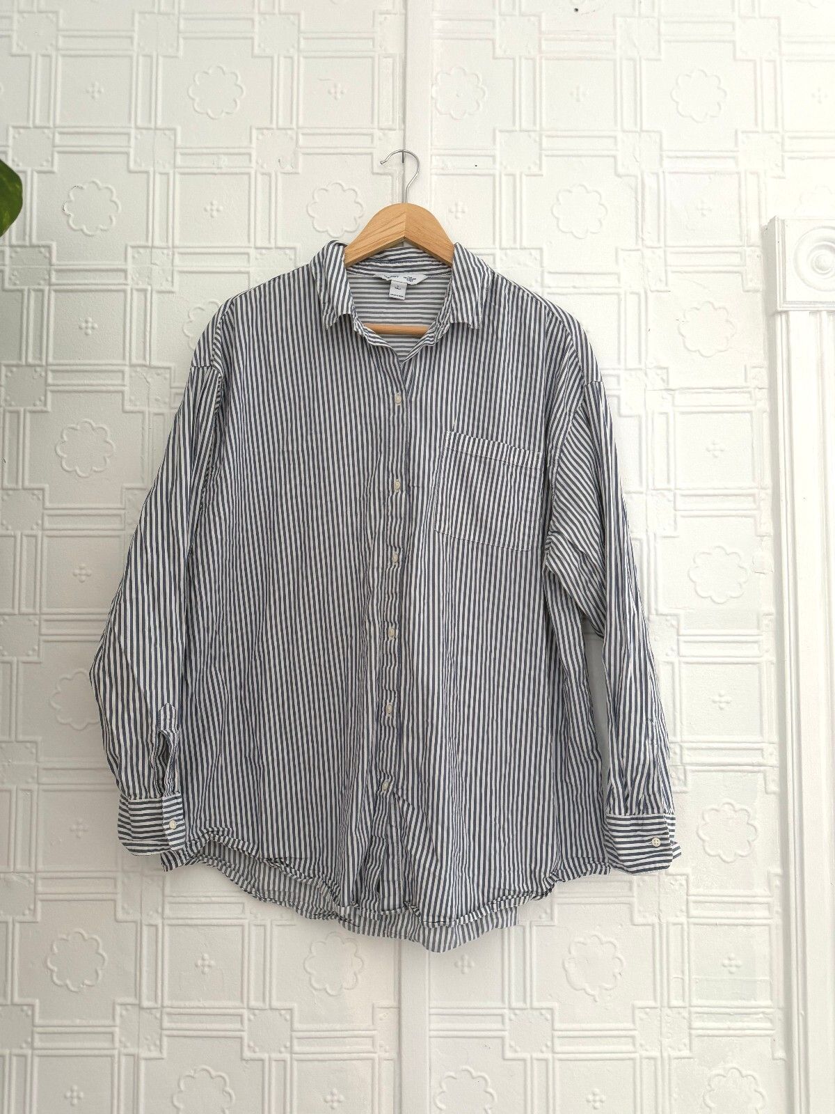 Old Navy The Boyfriend Shirt Blue White Striped Button Down L Tall Cotton