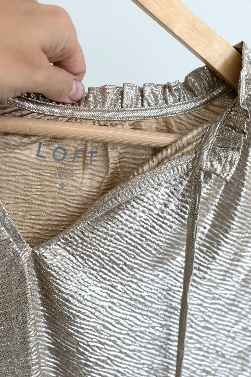 LOFT Metallic Shimmer Ruffle Tie Neck Blouse Gold Champagne Sz S
