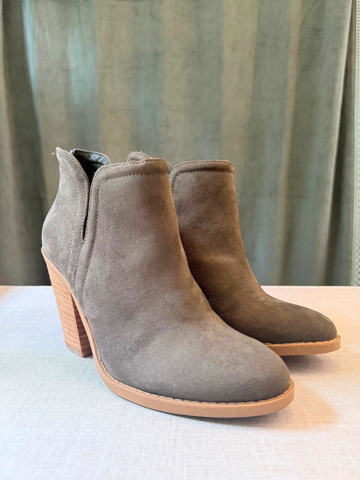 Joie Green Gray Suede Ankle Boots Block Stacked Heel Back Zip Size 6.5