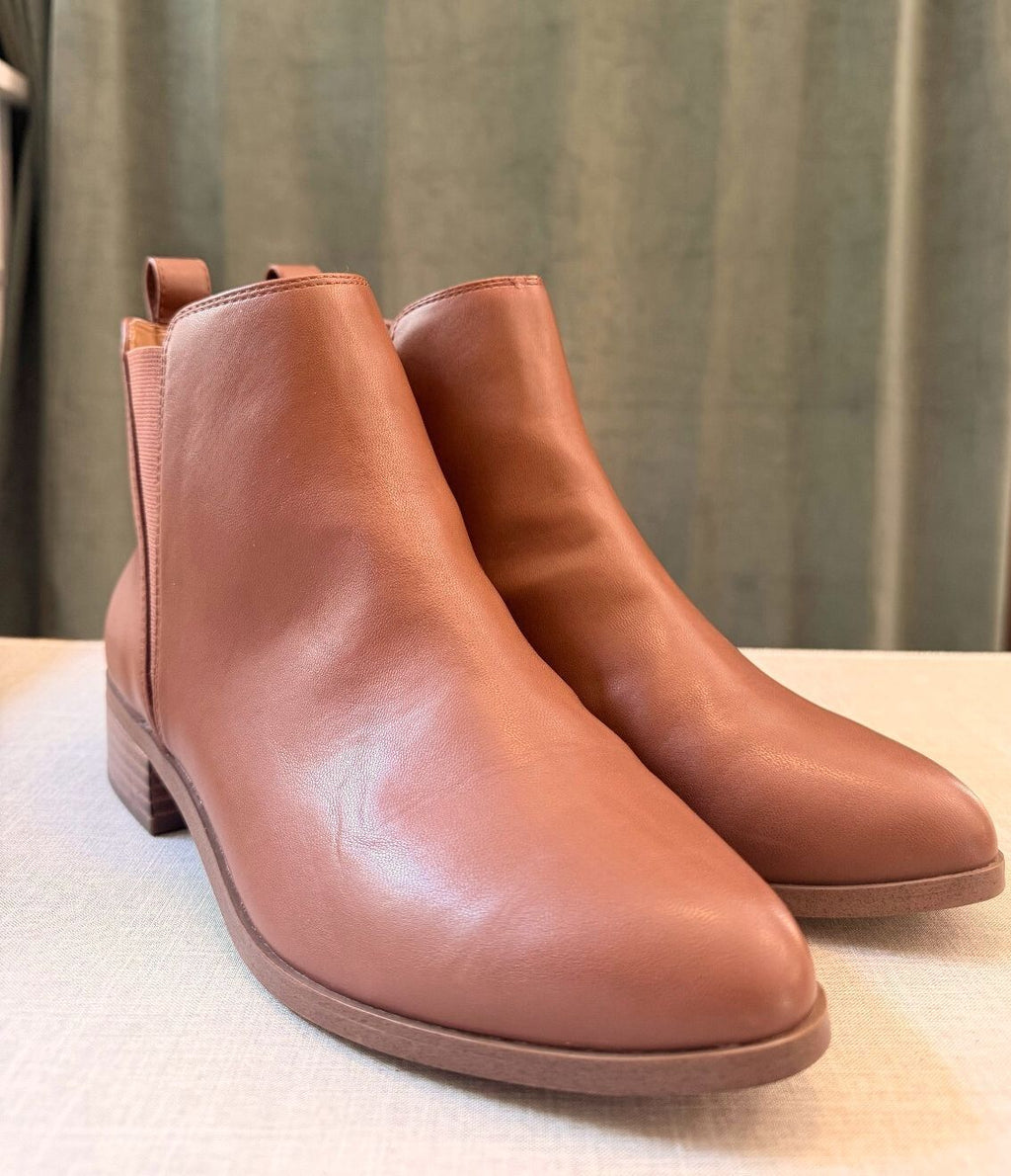 J.Crew Tan Cognac Brown Leather Chelsea Ankle Boots Size 9